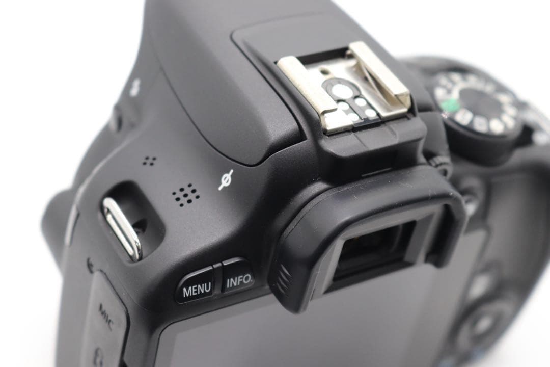美品 【Canon EOS Kiss X7 ダブルレンズセット】 安心保証あり