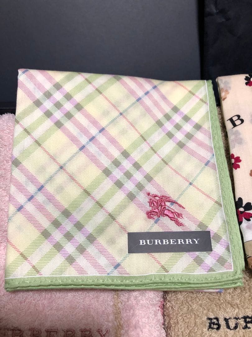 バーバリー　BURBERRY フェイスタオル　ハンカチ　ノバチェック　贈答品