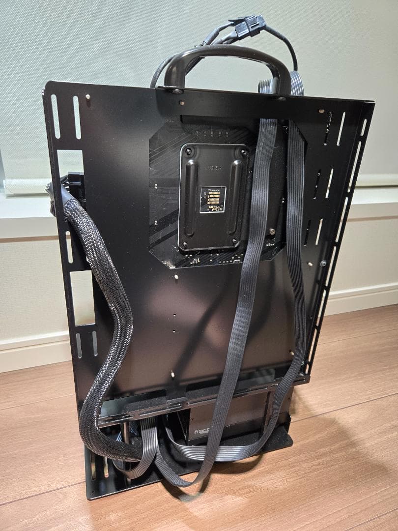 Ryzen 5900X (12コア24スレッド), Crusial 32GB
