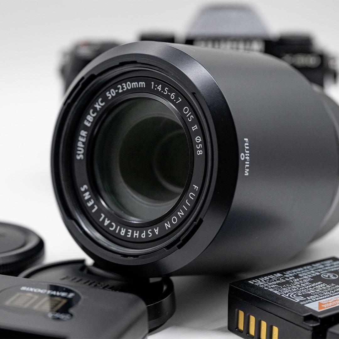 美品 FUJIFILM X-S10 ダブルズーム 元箱○ 電池2個 ショット数少