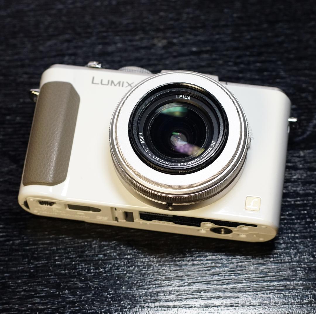 デジタルカメラ Panasonic LUMIX DMC-LX7