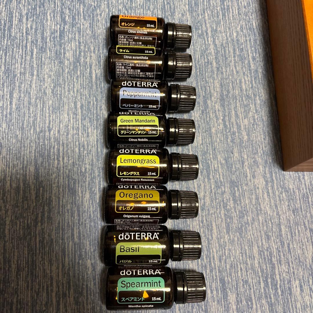 doTERRA ケース　エッセンシャルオイルセット 8本