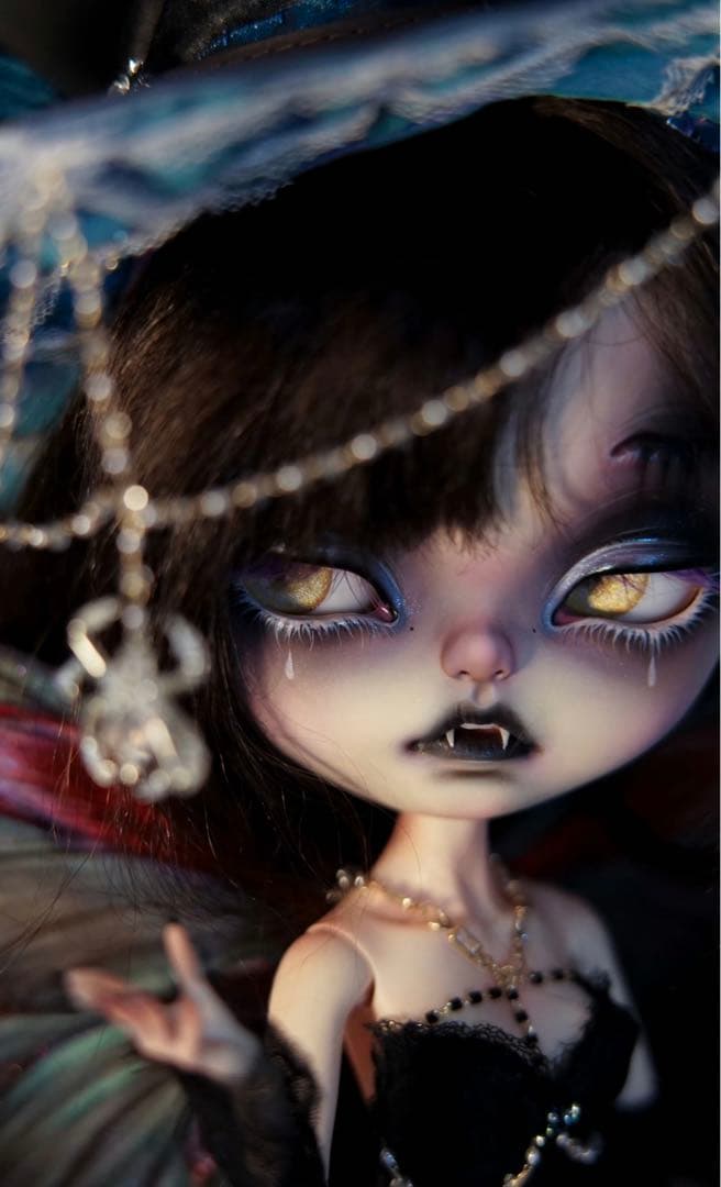 カスタムブライス 人形 ダークスイート 特別 海外作家様 スペシャル 泣き魔女