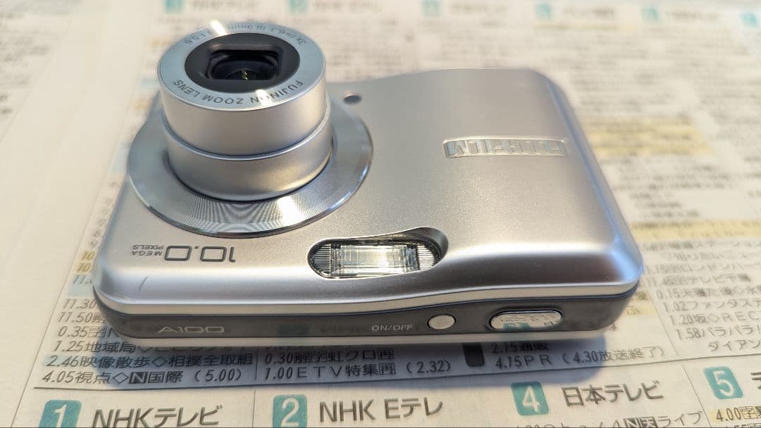 FUJIFILM A100 デジタルカメラ 単三電池 動作品