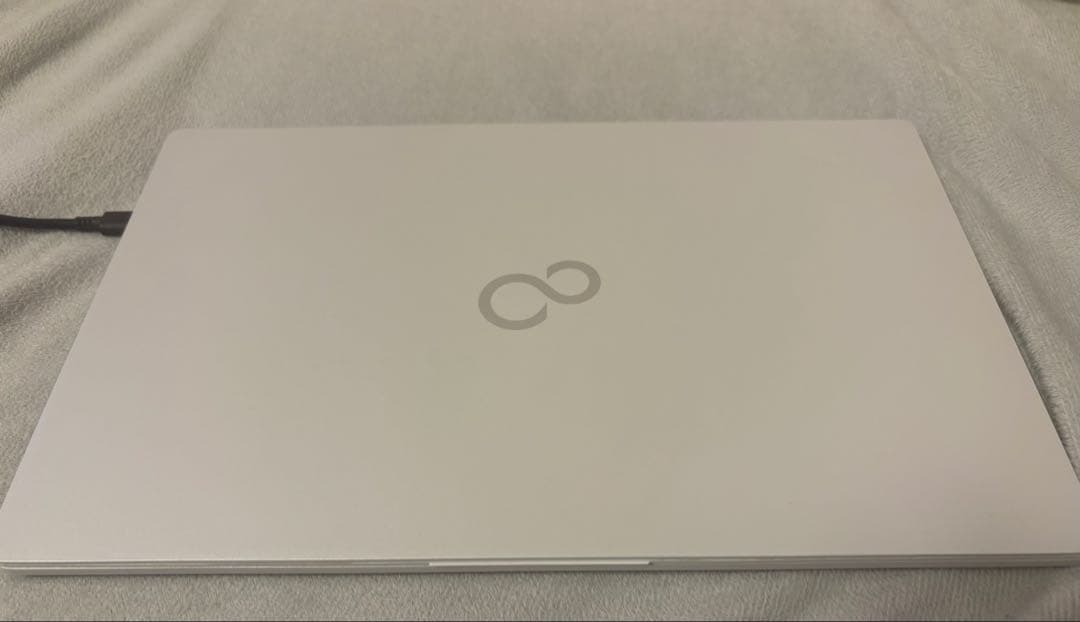 富士通 LIFEBOOK UH08/E3 i5