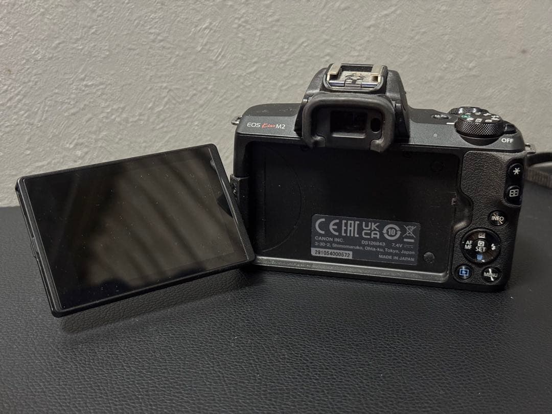 【美品】Canon EOS Kiss M2 ダブルズームキット ミラーレス一眼