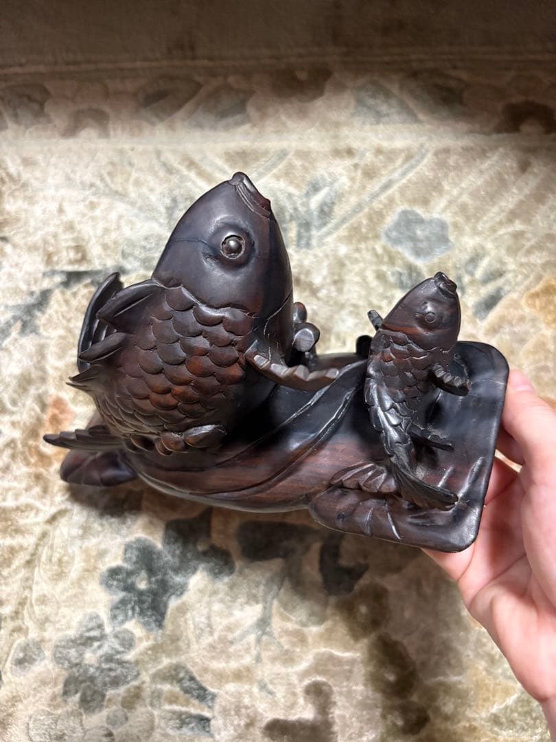 鯉　木製　置物