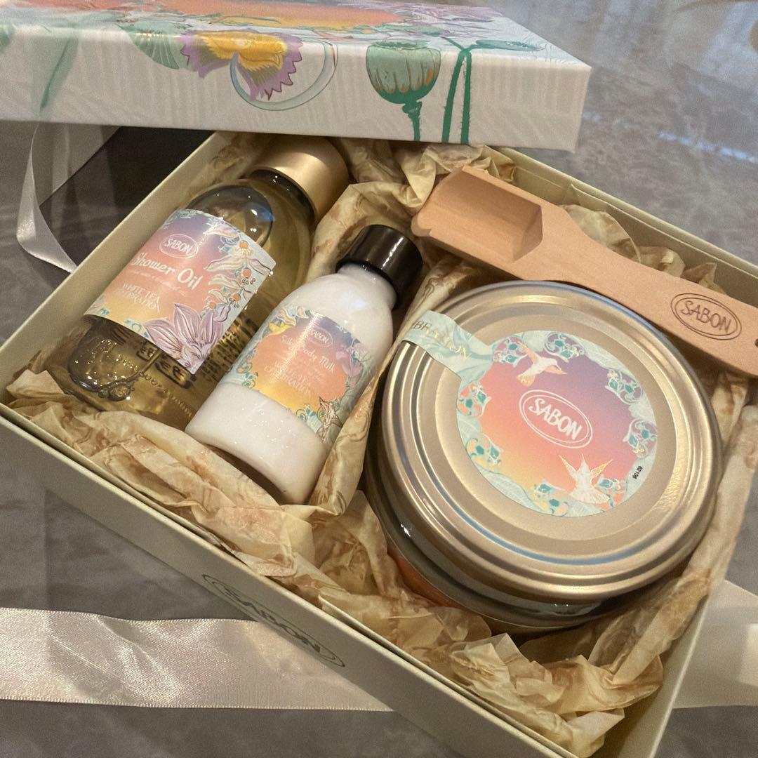 SABON ホワイトティーセレブレーション ボディケアセット　新品未使用