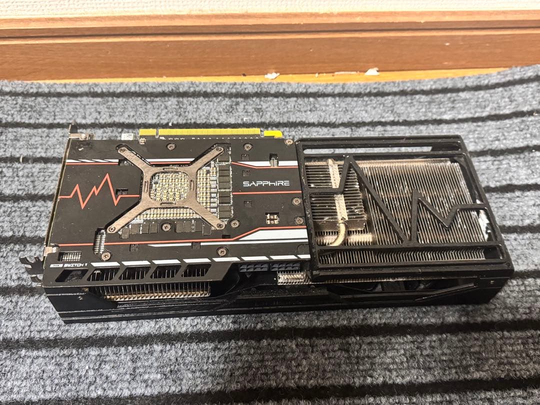 RADEON RX VEGA 56 (UEFI) グラフィックスボード