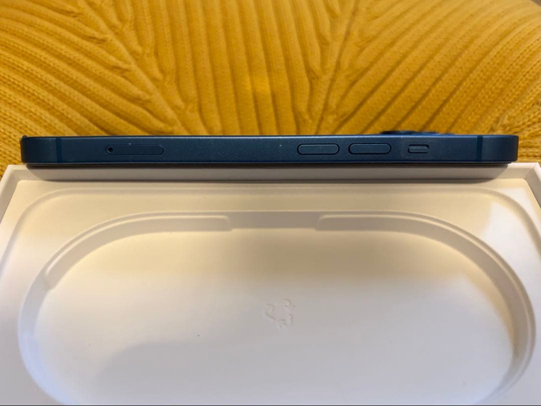 iPhone13　256GB　本体　ブルー