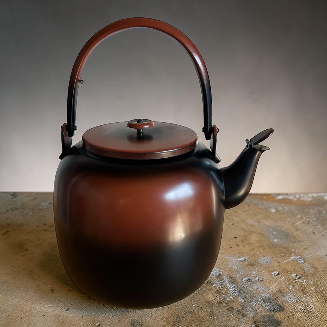 水屋道具　茶道具　腰黒水注薬缶（口蓋付）