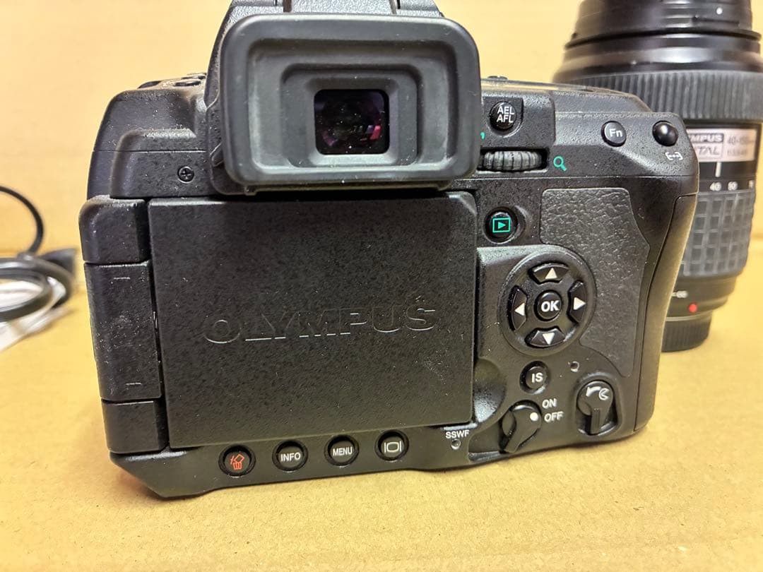 OLYMPUSデジタル一眼レフ　E-3