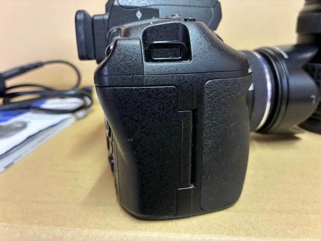 OLYMPUSデジタル一眼レフ　E-3