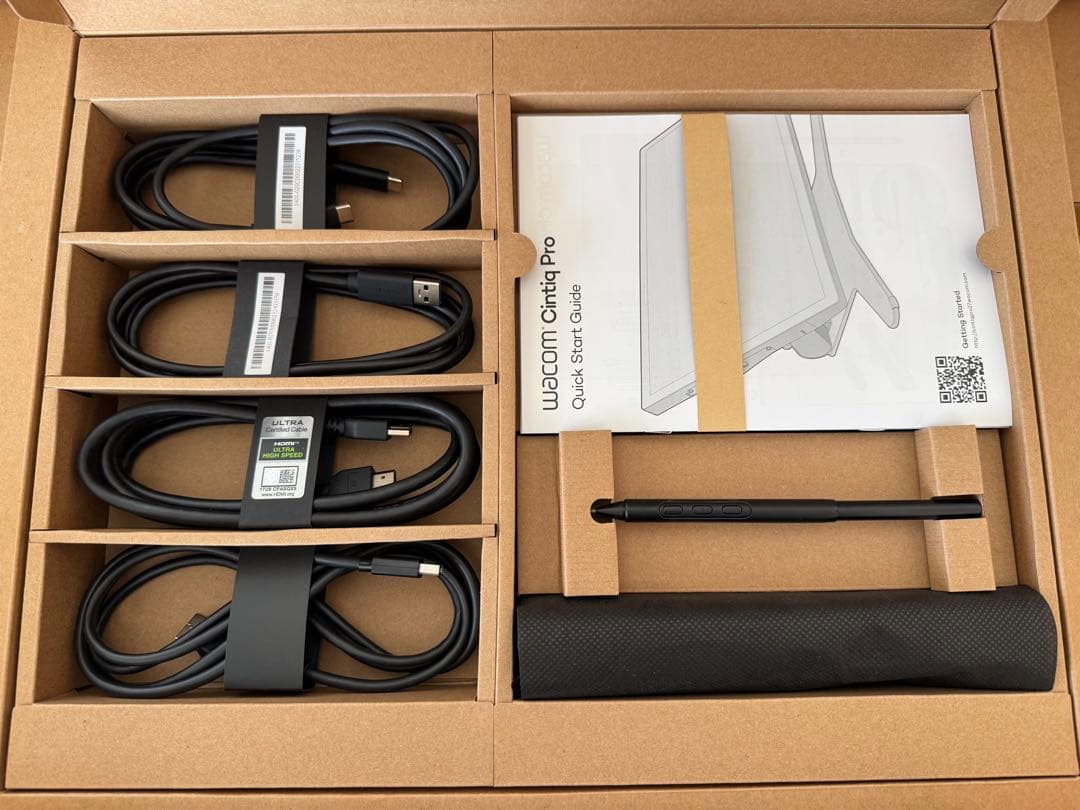 Wacom Cintiq Pro 27 本体