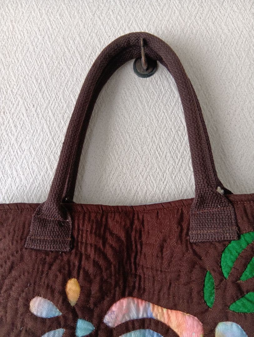 ハワイアンバック　ハンドメイド 茶色のトートバッグ
