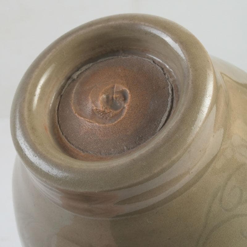 中国　龍泉窯　青磁　印刻花文　茶碗　V　9984