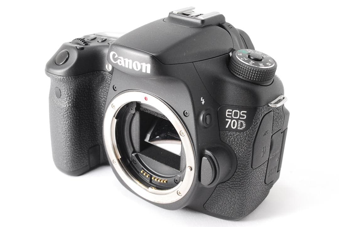 ✨Wi-Fi搭載✨Canon EOS 70D✨ダブルズームレンズ 使用感少 美品