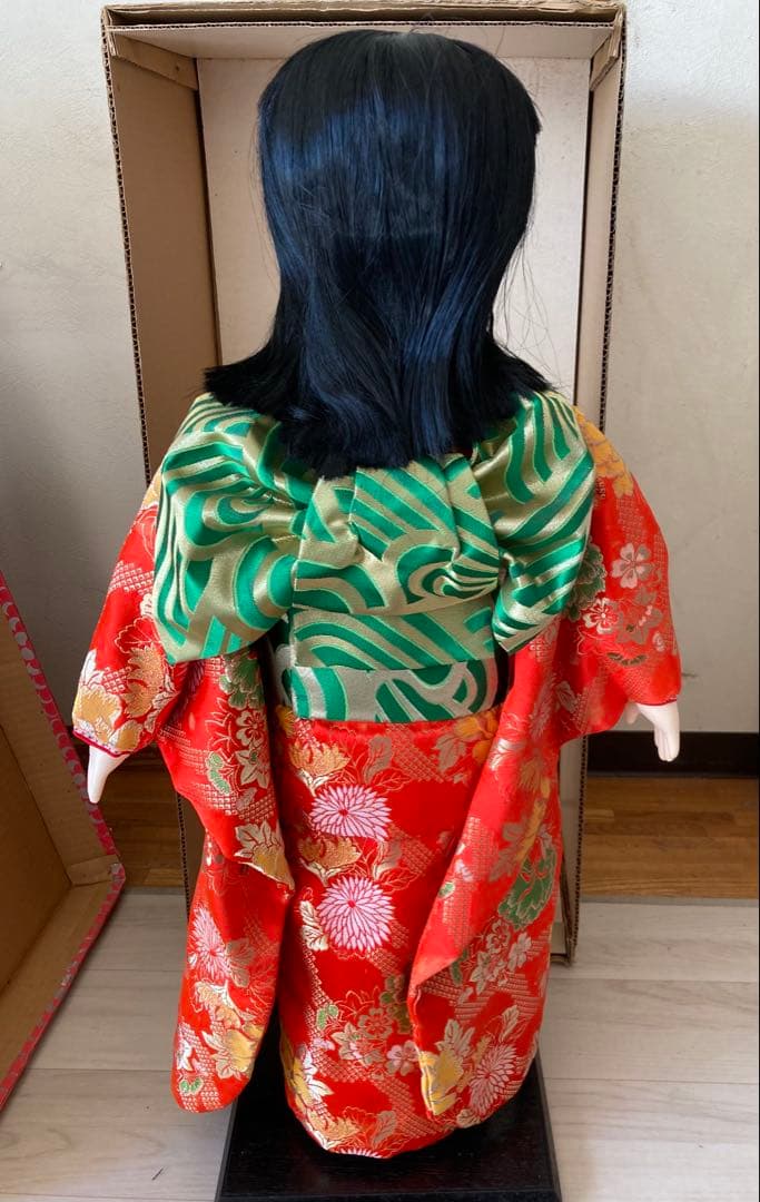 新品☆希少☆市松人形30号【金襴総柄】赤色花柄着物 約82cm 日本人形