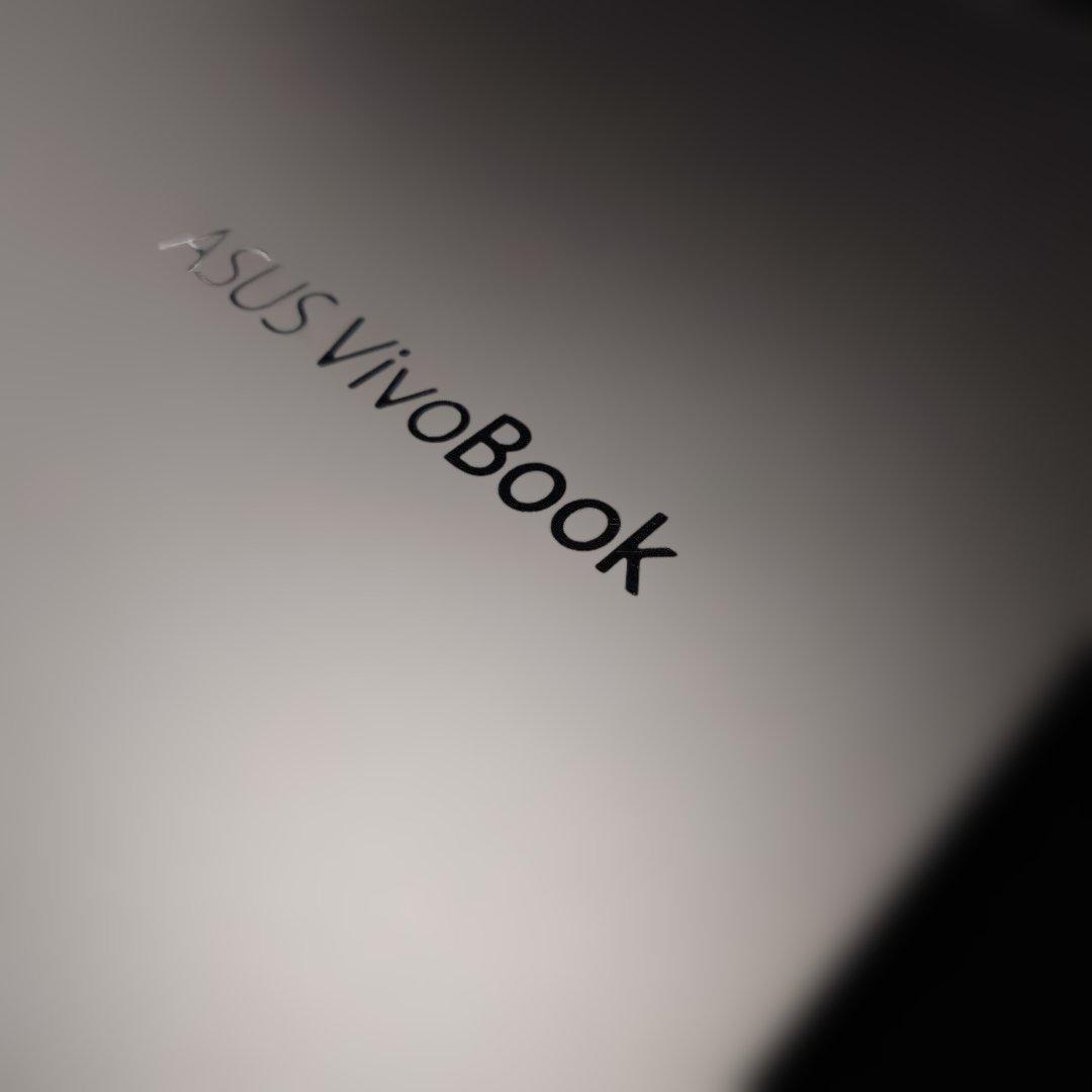 【ほぼ新品】ASUS Vivobook14 K413E i5/8G/512G