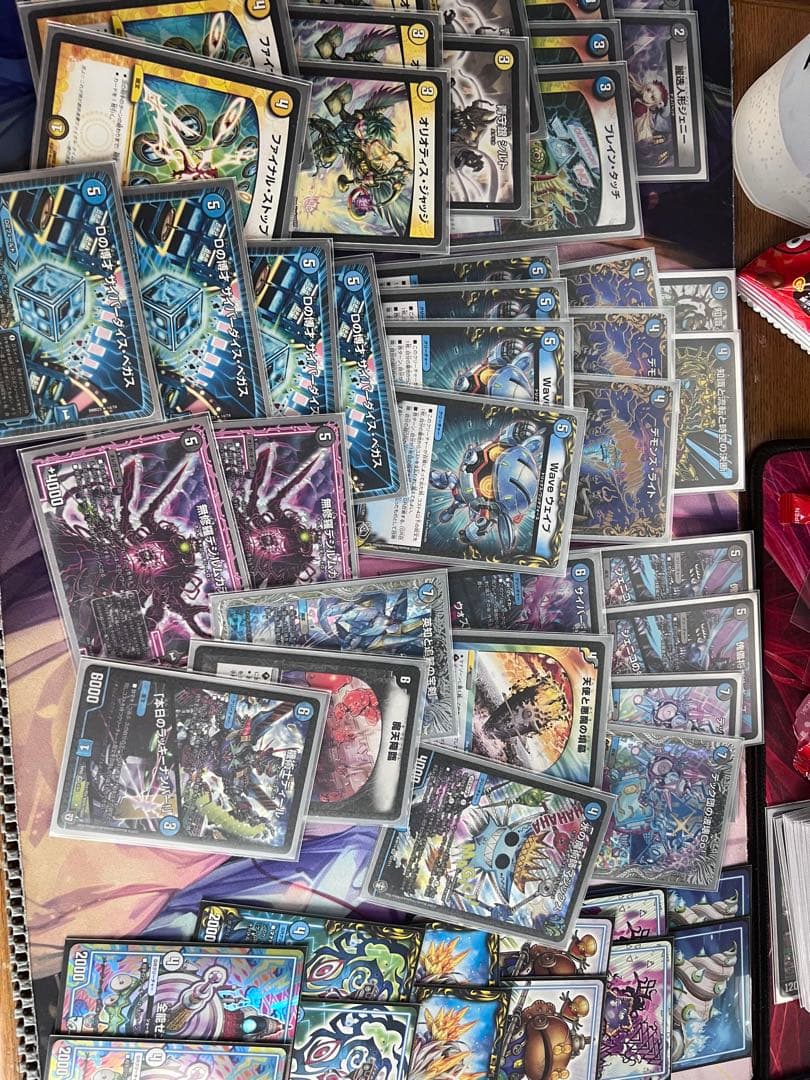 最終値下げ！！デュエルマスターズ完全引退品！5デッキ+金トレ等汎用カード大量！！