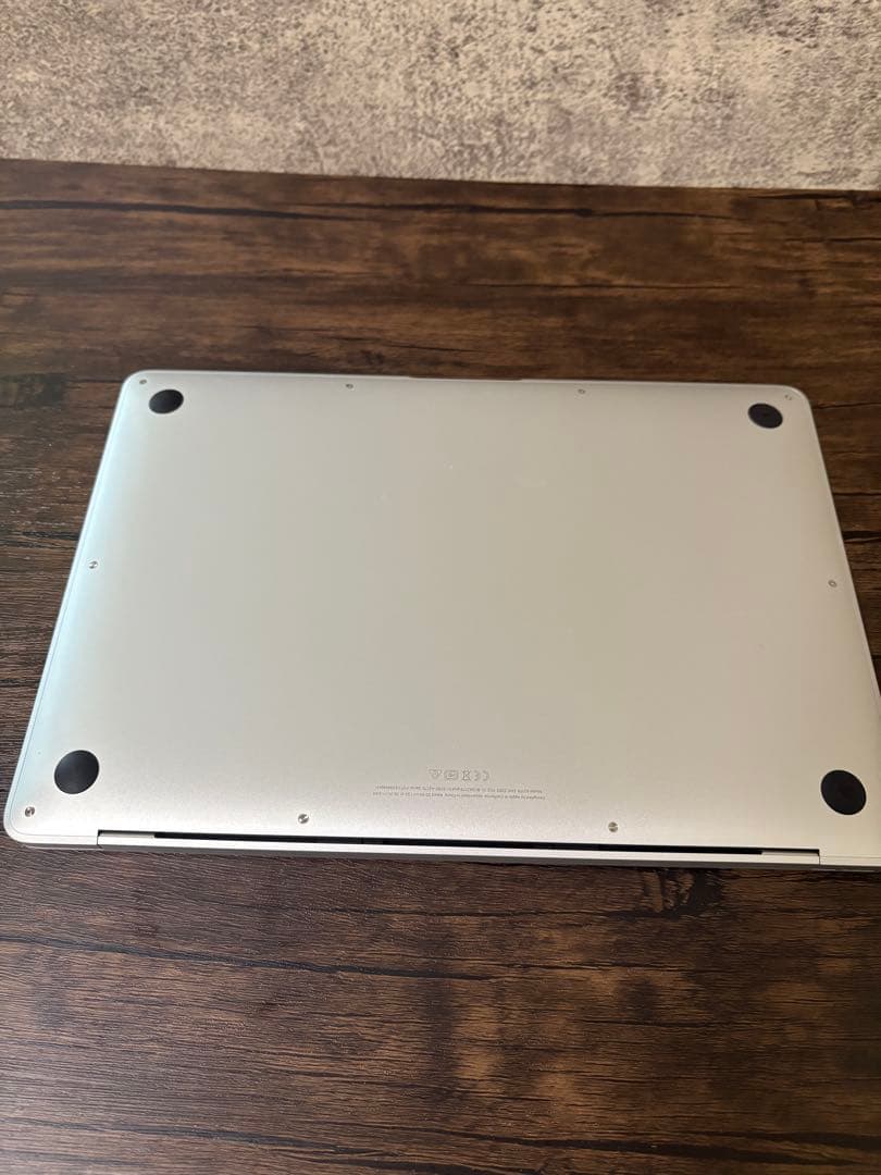 【連休値下げ】MacBook Air 2020 i5/8GB/512GBシルバー