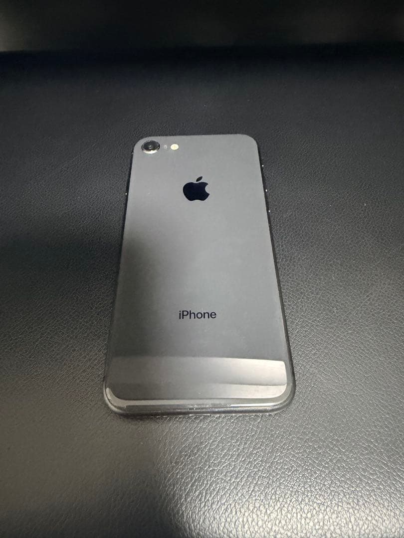 Apple iPhone8 ブラック
