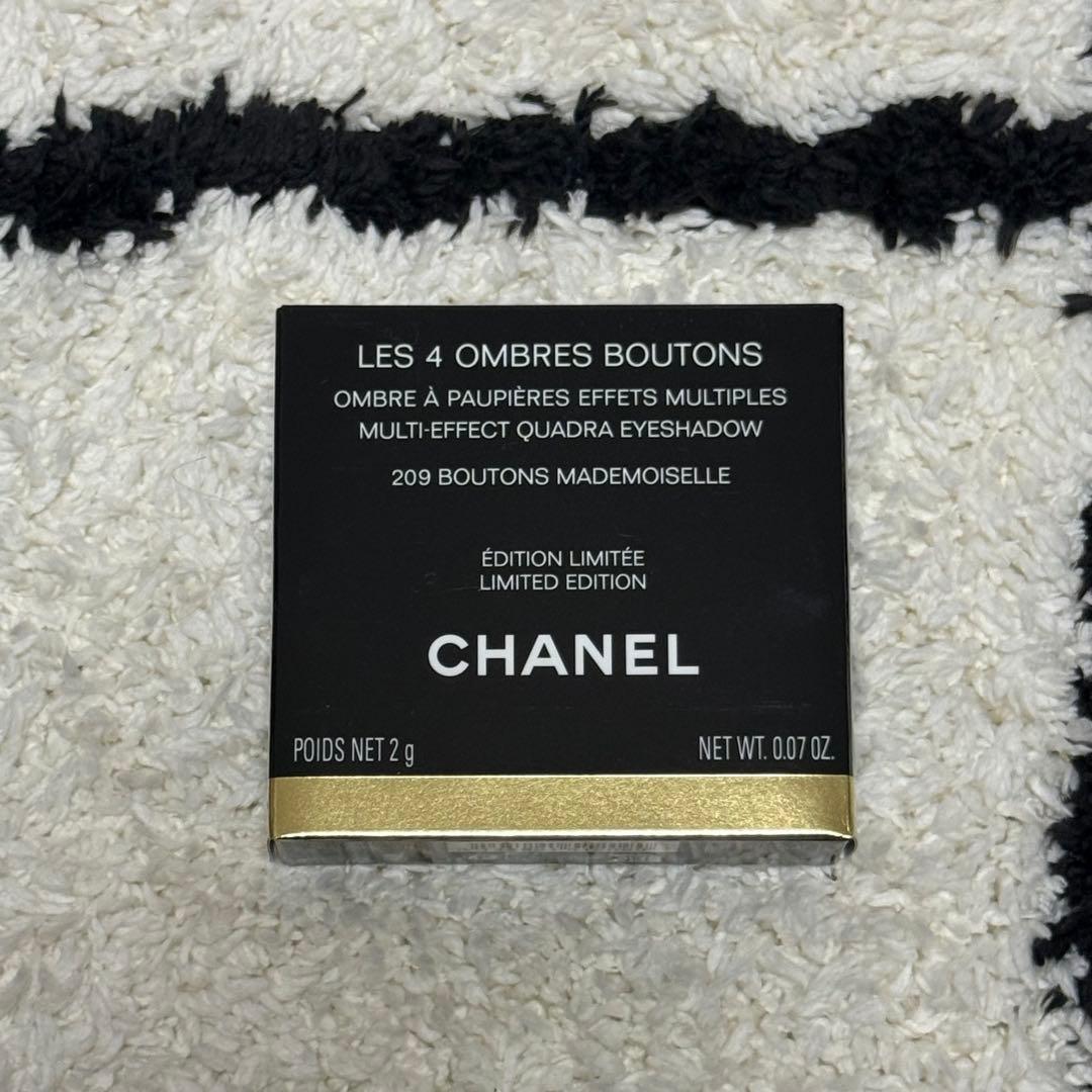 CHANEL レ キャトル オンブル ブトン マドモアゼル アイシャドウ　209