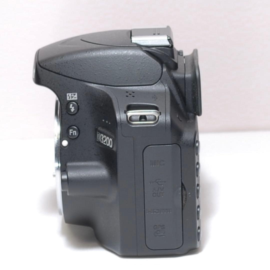 美品✨Nikon D3200✨ダブルレンズ✨高画質✨望遠レンズデビュー