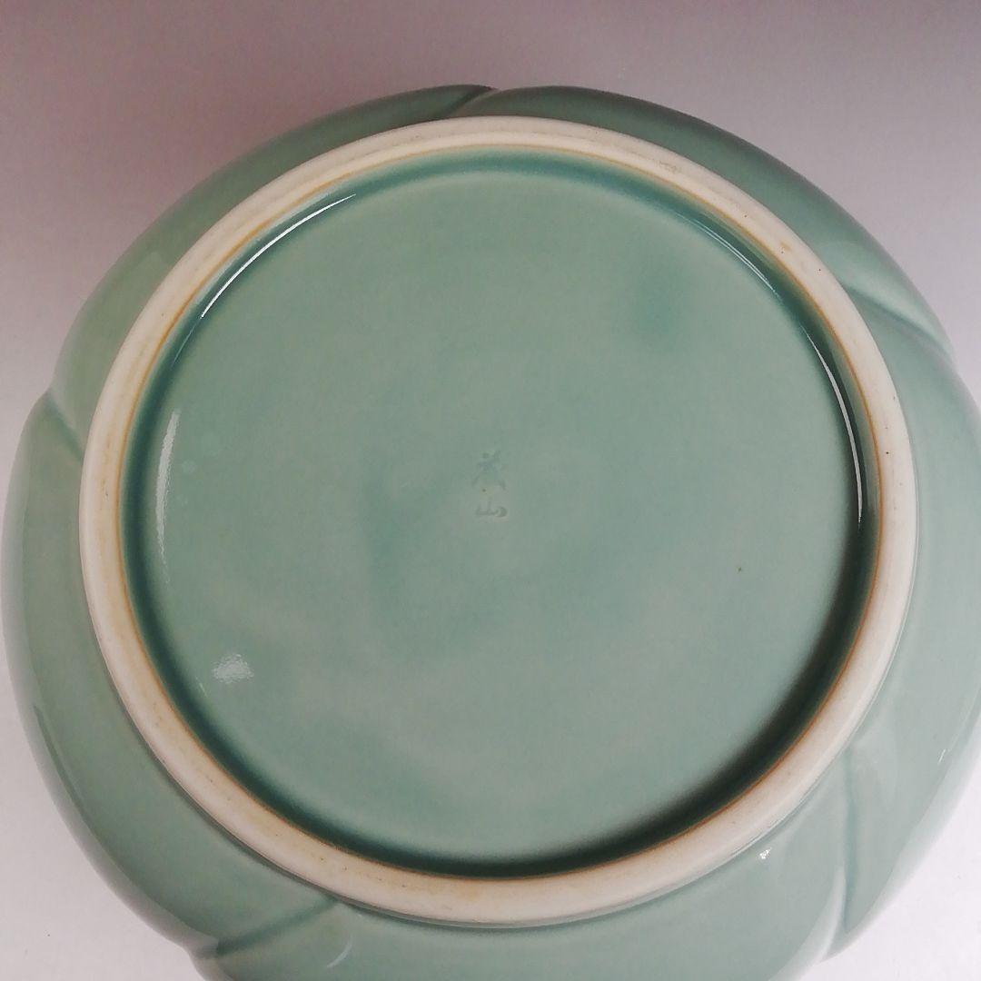 Ｗ２７５　水指　『青磁　捻梅』『加藤藤山 造』　共箱　茶道具