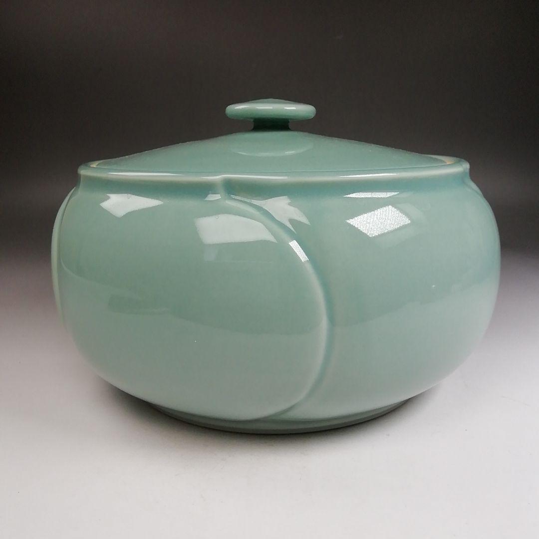 Ｗ２７５　水指　『青磁　捻梅』『加藤藤山 造』　共箱　茶道具