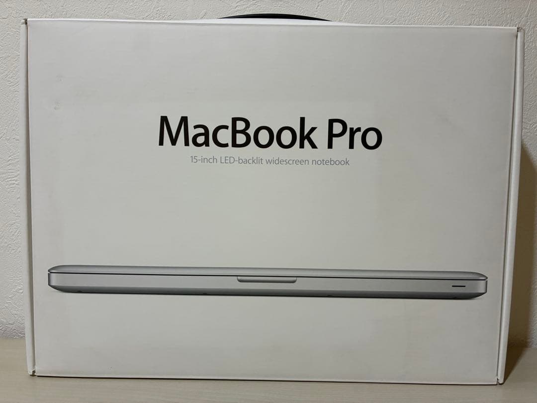 MacBook Pro 15インチ　＋　Apple Magic Mouse