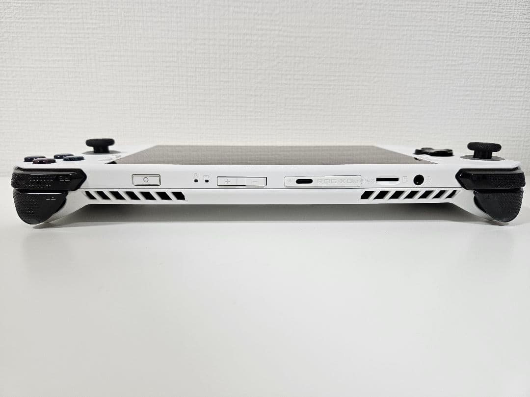 美品 ASUS ROG Ally Z1 Extreme 16GB 512GB