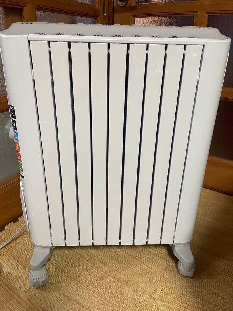 極美品✨ほぼ新品！DeLonghi BelCald オイルヒーター ホワイト
