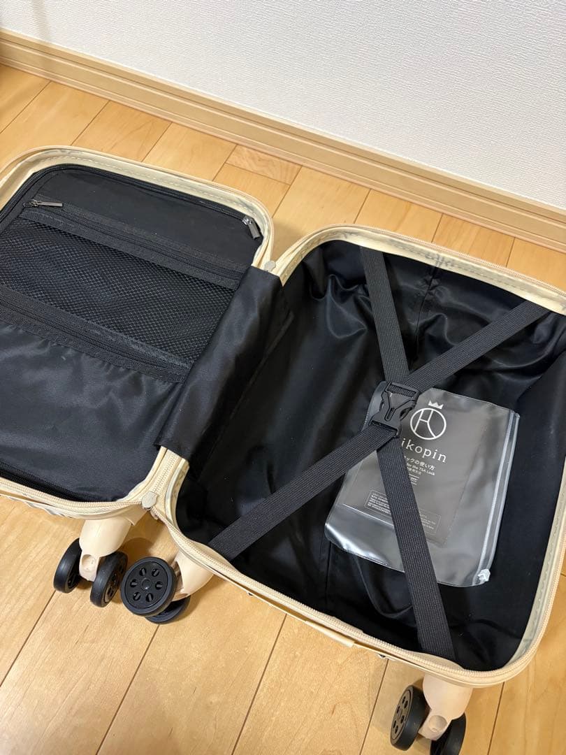 キャリーケースSSサイズ　軽量　LCC機内持込TASロック