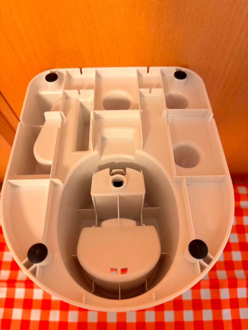 （美品）充電式ハンディークリーナー・サイクロン