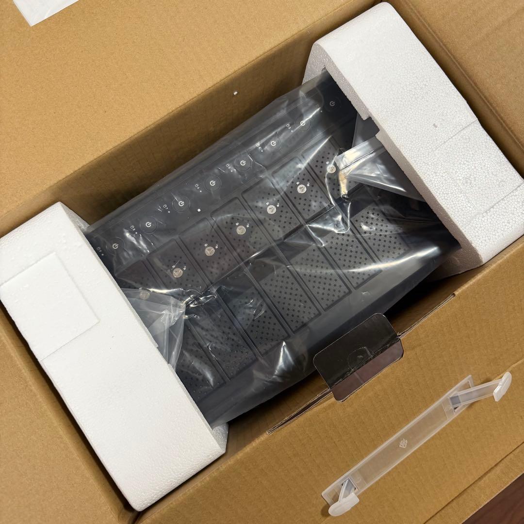 美品 CENTURY 裸族のスカイタワー 10Bay USB10G IS