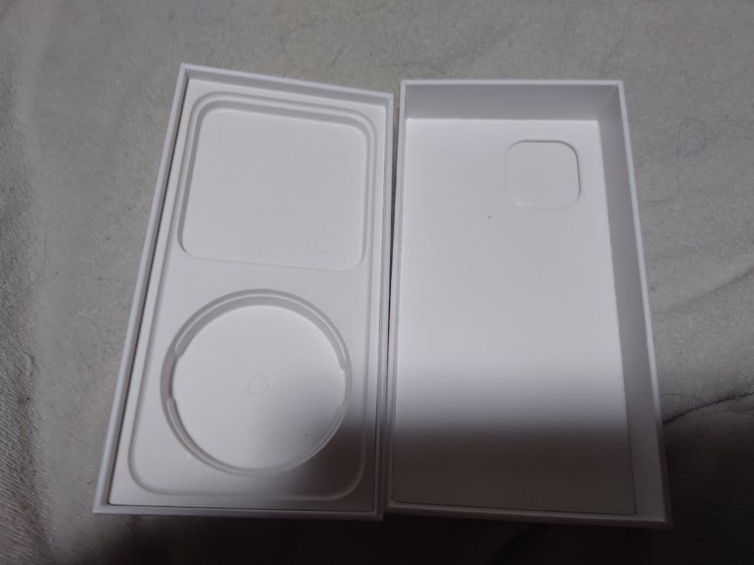 Apple iPhone 12 simフリーブラック64GB 中古品