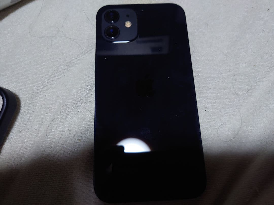 Apple iPhone 12 simフリーブラック64GB 中古品