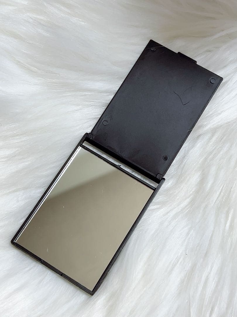 ✨CHANEL カメリア コンパクトミラー ブラックスクエア✨
