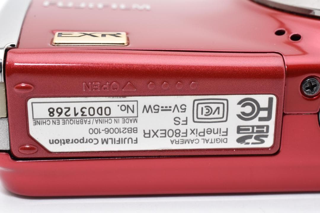 富士フィルム　FUJIFILM FinePix F80EXR レッド ＃A459