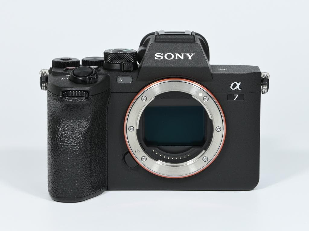 【美品】 ソニー　SONY α7 IV ILCE-7M4 ボディ