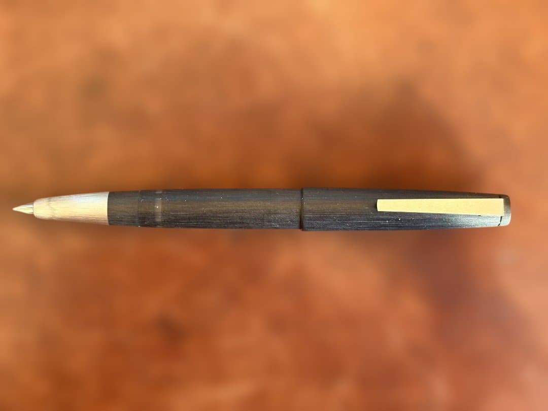 B*t様 LAMY2000 万年筆 nib:M