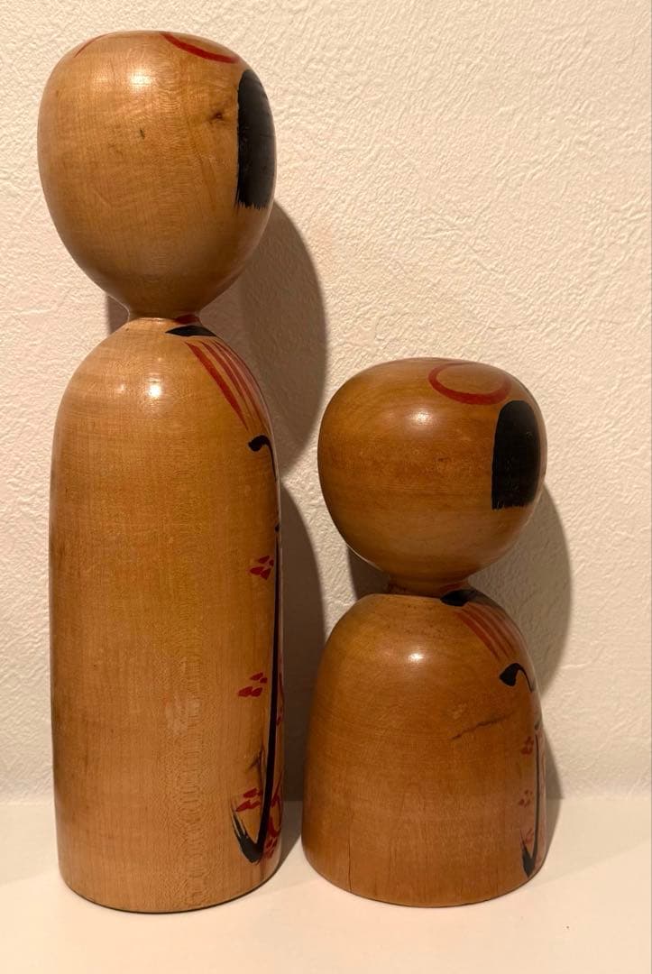 小椋久太郎 作 創作こけし 二体セット （約32cm・約20cm／署名入り）