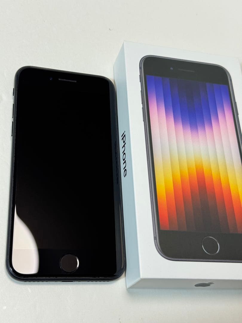 超美品 iPhone SE 第3世代64GBミッドナイト 純正バッテリー100％