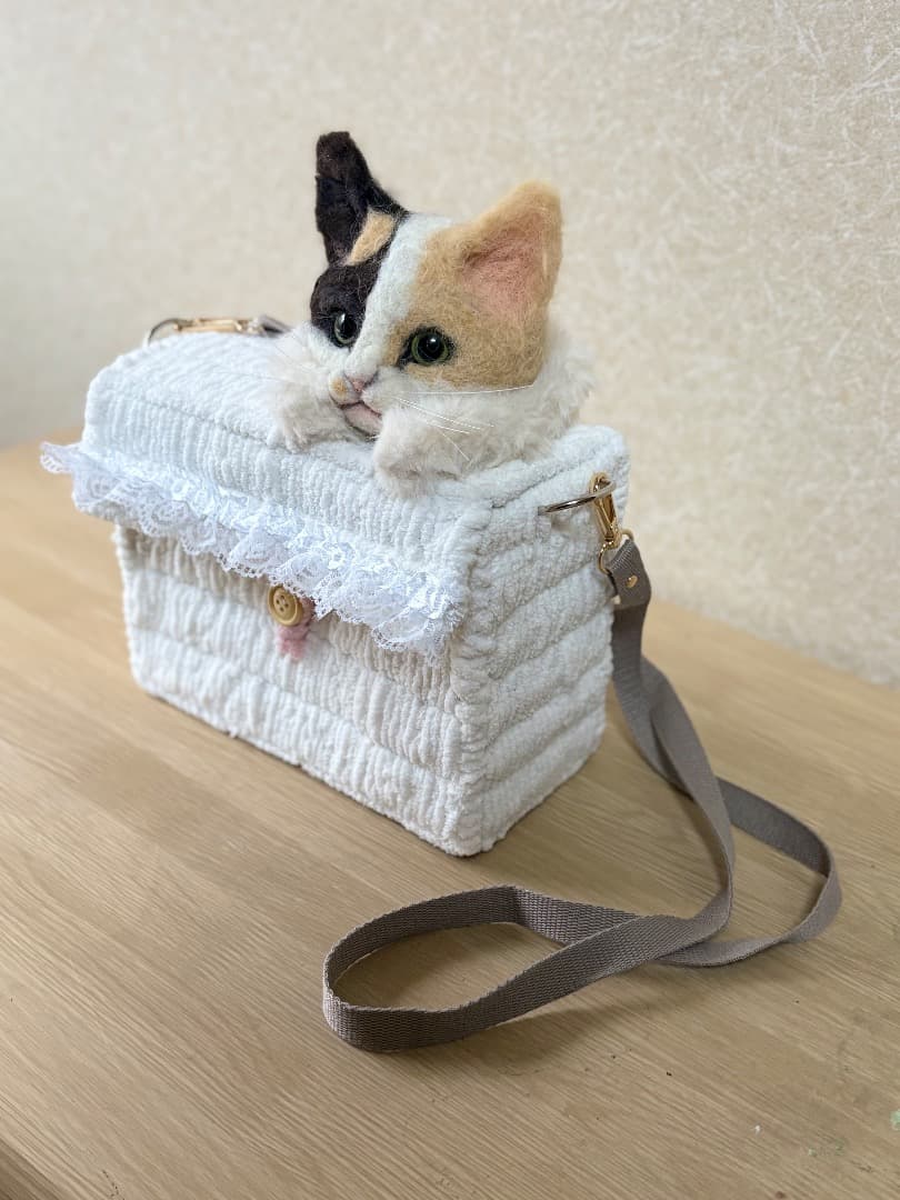 A猫　三毛猫毛糸ショルダーバッグ【ハンドメイド