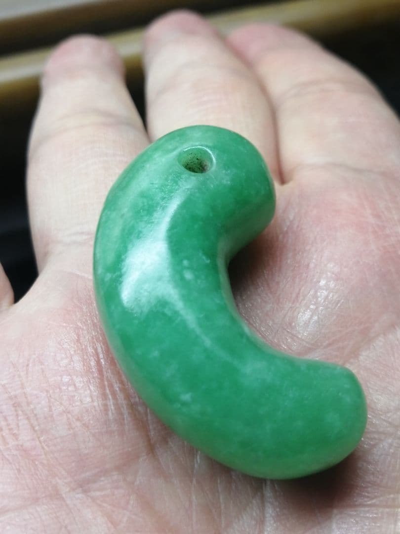 ★【カワハラ】古墳期『糸魚川翡翠勾玉』出土品。4.8cm【超琅玕翡翠】