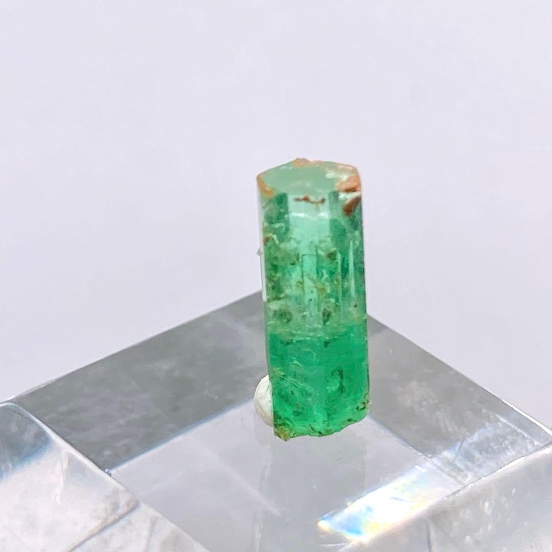 い*た様 エメラルド　緑柱石　ベリル　原石　鉱物標本　天然石　675