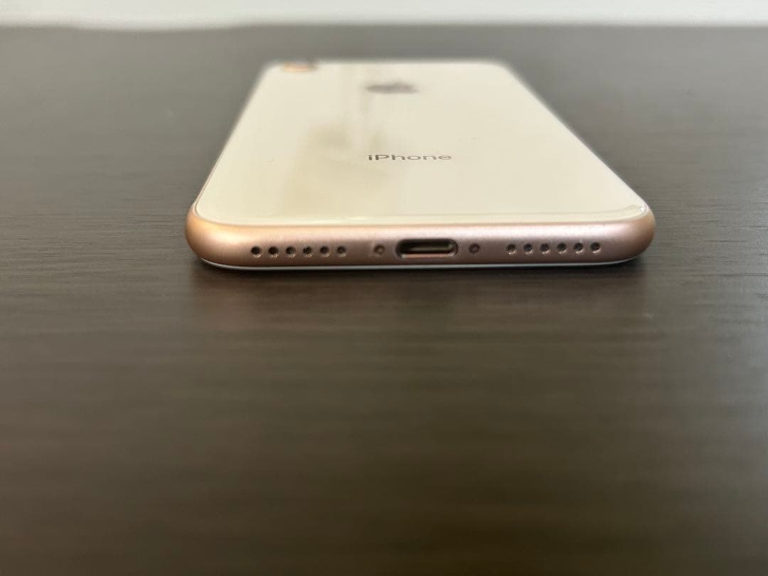 iPhone 8 SIMフリー 64GB