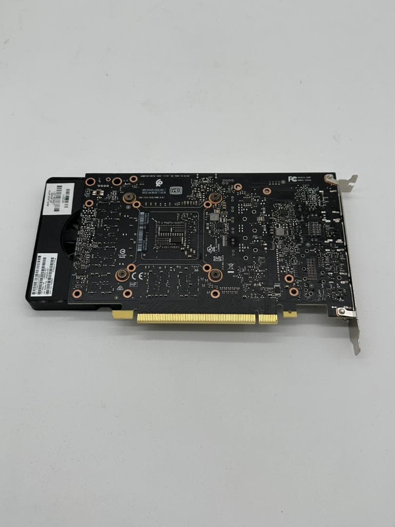 NVIDIA Quadro P2200 5GB GDDR5X 4画面表示可能