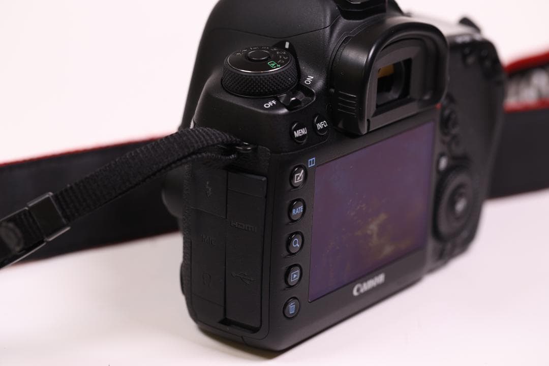 Canon EOS 5D Mark Ⅳ本体中古美品3000s未満OH 済